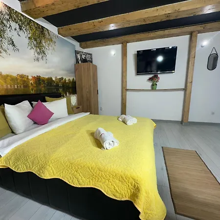 Aqua Free Parking Apartment